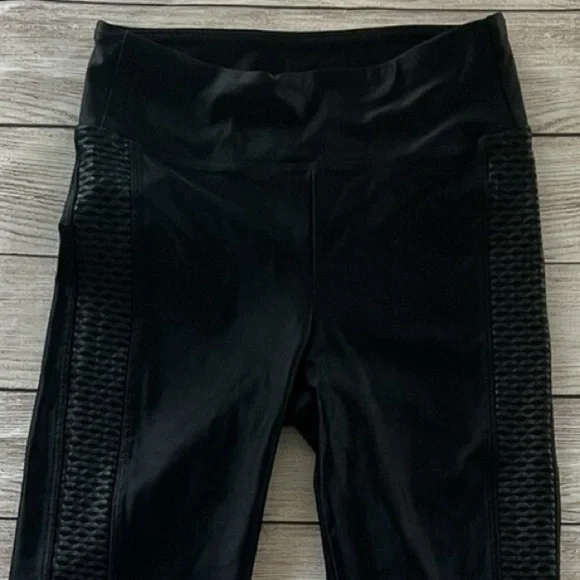 Women’s Koral Leggings High Rise Dynamic Duo Size small Black