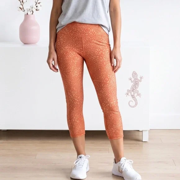 Tek Gear Leggings Women Large Orange Animal Print Capri Workout Gym Yoga Pocket