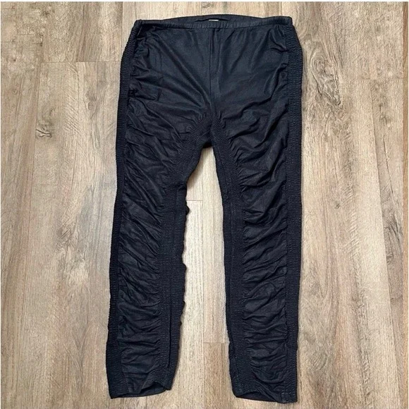 Free People Women's Black Brushed‎ Faux Suede Athletic Leggings Rouched  Size M