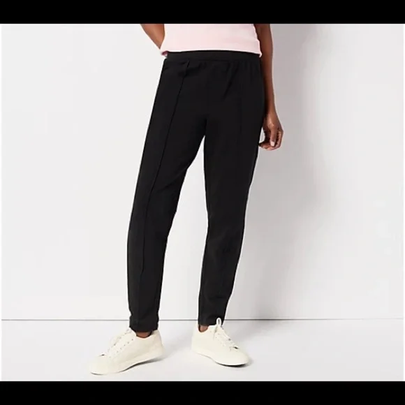 Isaak Mizrahi Black Sherpa Lined Elastic Waist Pants