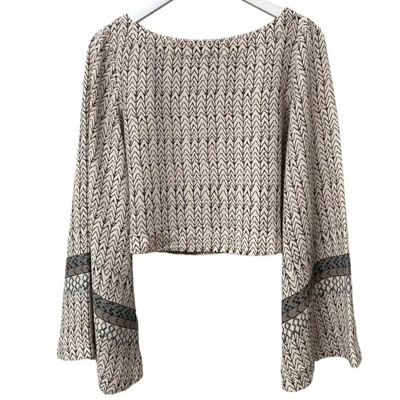 FREE PEOPLE Crop Blouse Size Small Boho Print Cream Stars Aligned Flowy Sleeves