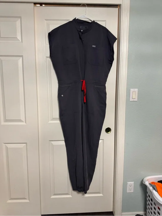 FIGS Technical Collection Jumpsuit XL Gray Medical Scrubs One-Piece NWOT