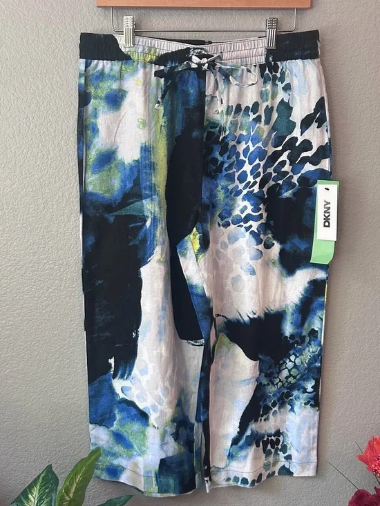 NWT DKNY Blue Multi Abstract Print Capris