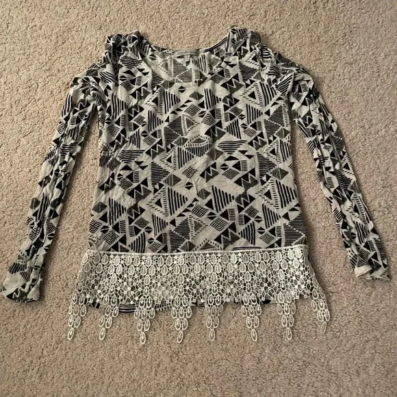 Black and White H&M Long Sleeve with Lace Detail‎