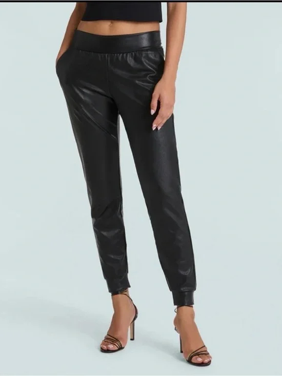 Commando‎ Faux Leather Jogger in Black.