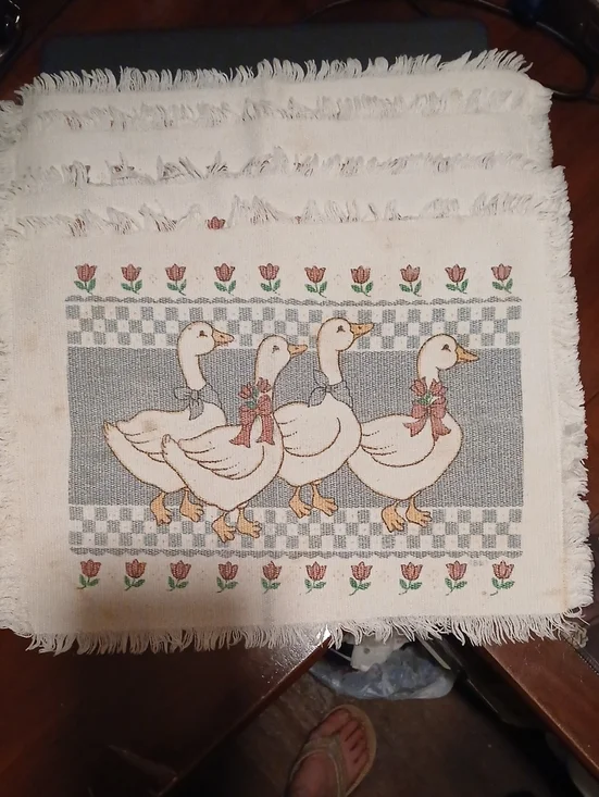 Set of Vintage Farmhouse Duck Fringe Placemats - Cream & Blue