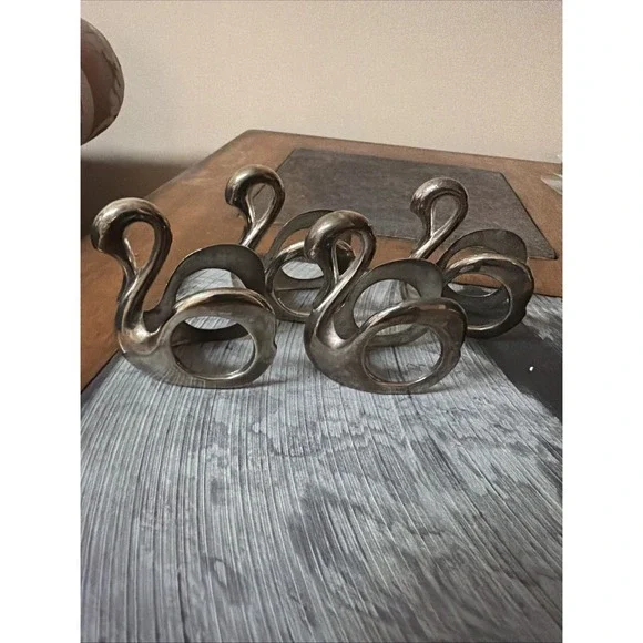 Set of 4 Silver Tone Swan Napkin Rings Vintage Bird Table Decor