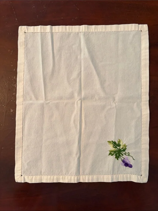 Set of 3 Embroidered Cloth Napkins Purple Grape Vine Floral Table Linens