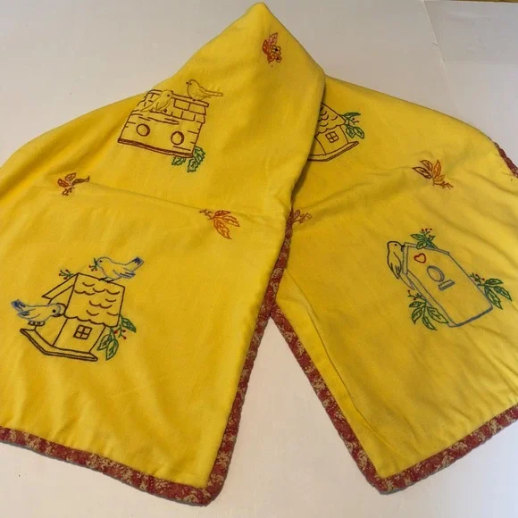 Vintage Style Yellow Birdhouse Embroidered Table Runner Reversible Red 48x15