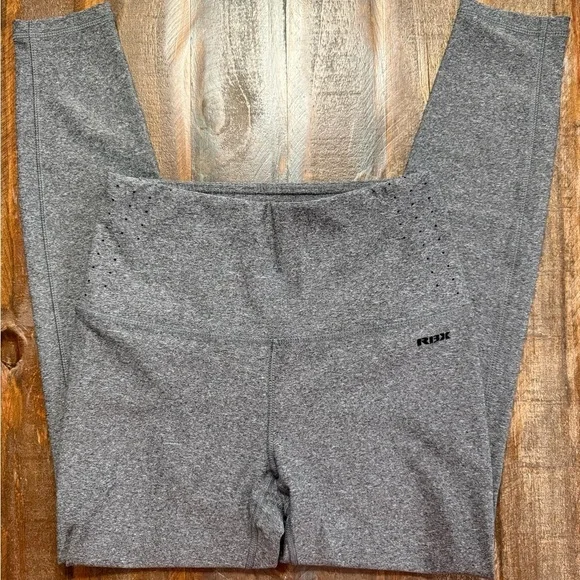 Ⓜ️RBX Gray High Rise Performance Leggings Small 7/8 Length EUC‎