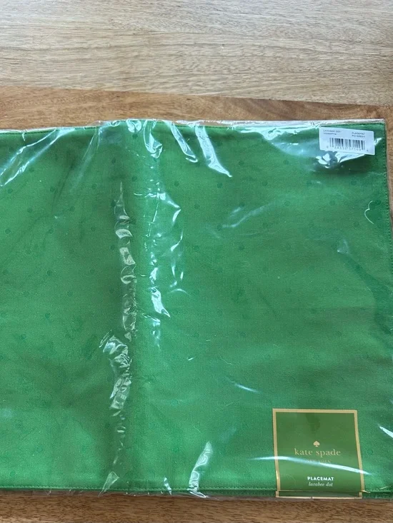 Kate Spade new in package green larabee dot placemats