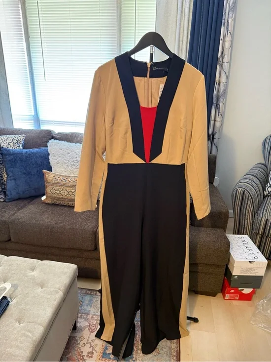 New York and Company color blocked V-Neck Jumpsuit