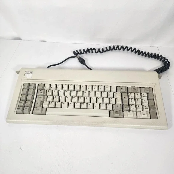 Vintage IBM XT Personal Computer Keyboard - Clicky