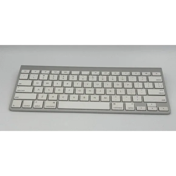 OEM Apple A1314  Bluetooth 3rd Gen Wireless Keyboard Takes Batteries Tested