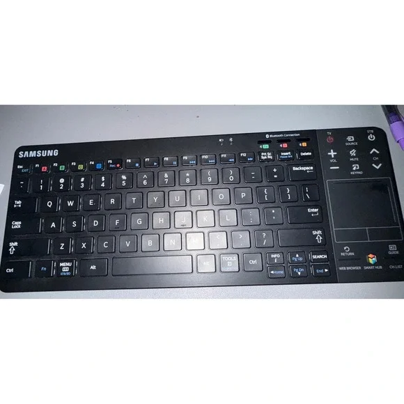 Samsung VG-KBD2000 Smart Wireless Keyboard‎ Bluetooth with Touchpad Black