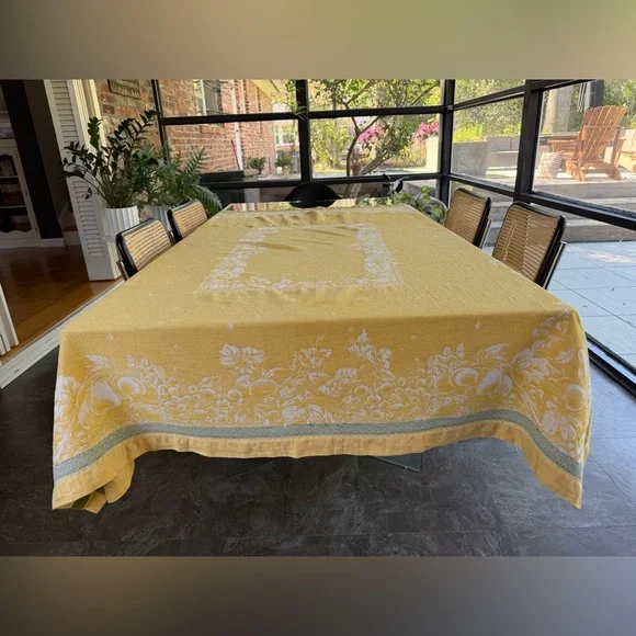 Williams Sonoma Yellow Pear Garden Jacquard Tablecloth 70x90 Linen‎ Blend Rare