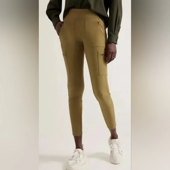 Athleta Headlands Hybrid Cargo Green 6 Tall