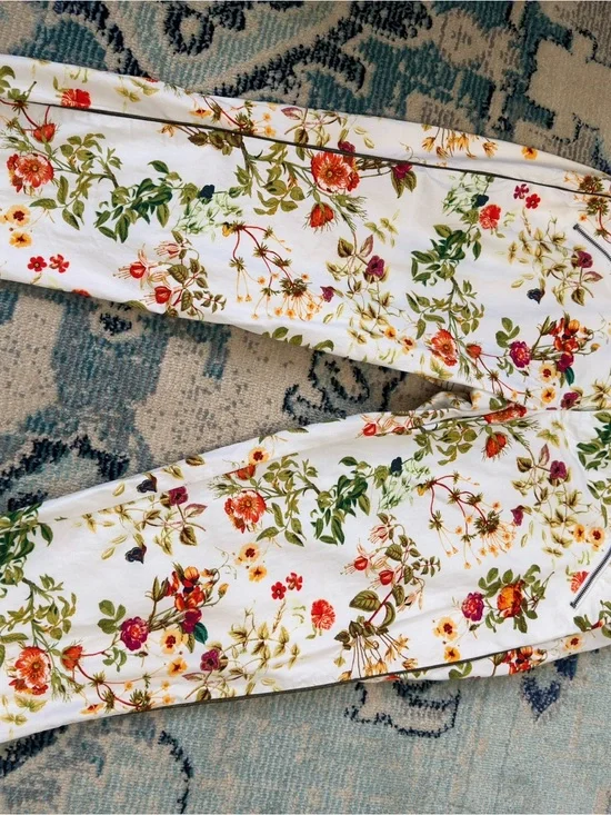Disney White Cropped Pants with Red & Green Floral Print