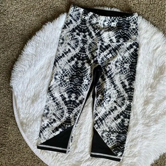 VSX Sport Victoria’s‎ Secret Crop Leggings Wormens Size Small