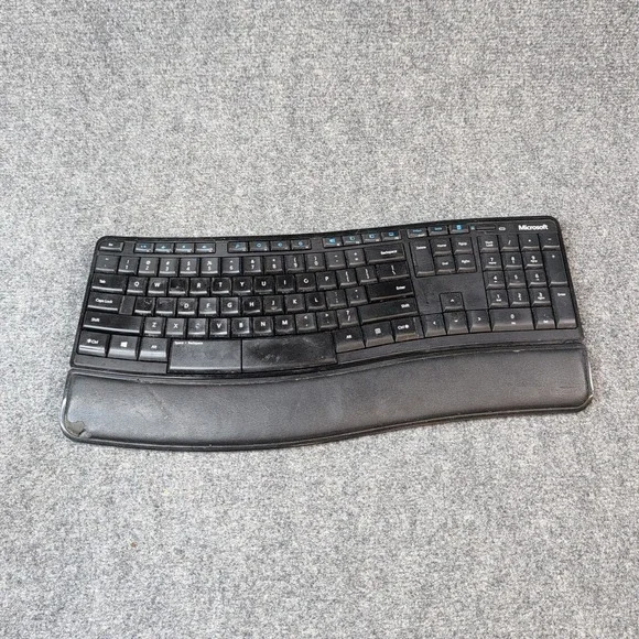 Microsoft Sculpt Comfort Keyboard Wireless Black KGR1173 Mod. 1531 *No Receiver*