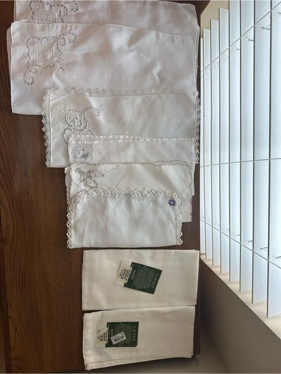 Vintage Lot: Ralph Lauren Napkins, Embroidered Handkerchiefs & Doily