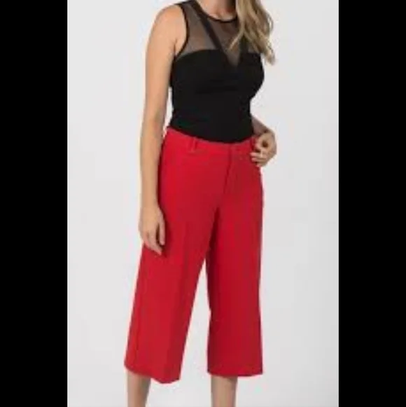Rampage Red Capris Cropped Pants Size 2