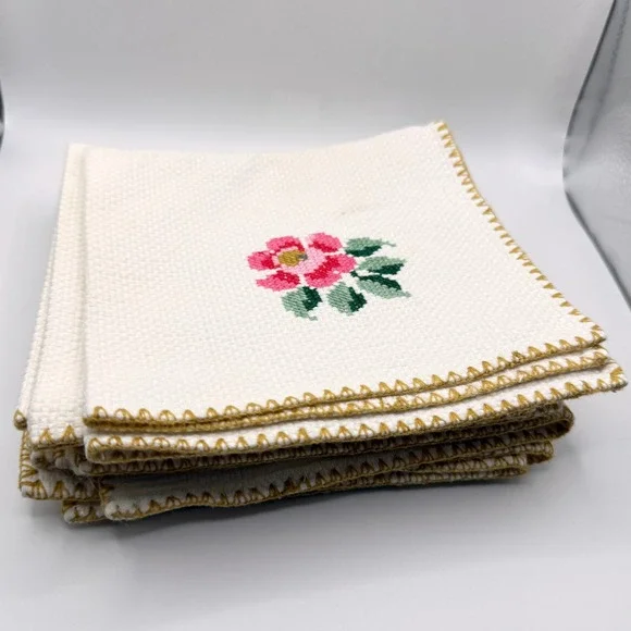 Vtg Set of‎ 6 Embroidered Floral Napkins White Gold Trim Tablecloth Cross Stitch