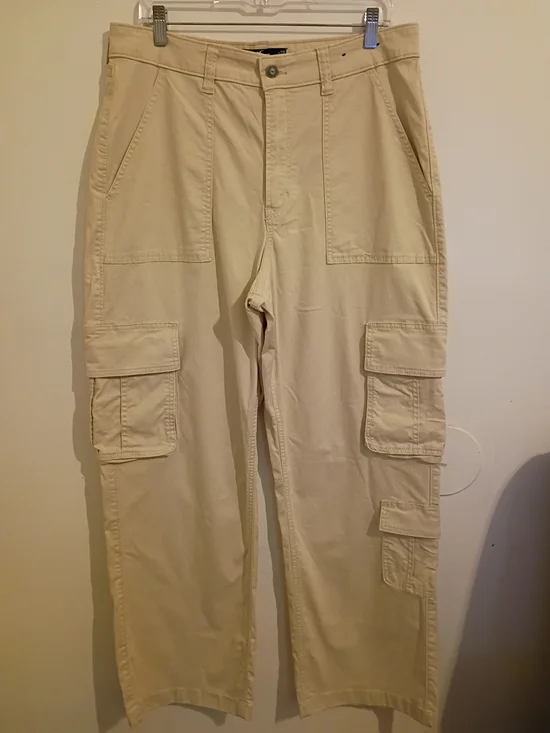Hollister Women's Cream Wide-Leg Cargo Pants Sz 14R
