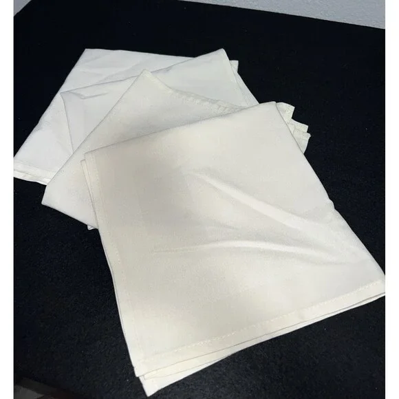 Vintage Large Dinner Napkins, Off White, Linen, Solid Hem 19x19” 4 Total