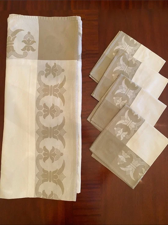 Le Jacquard Francais Primrose Bordier Pour Tablecloth & 4 napkins  100% Cotton