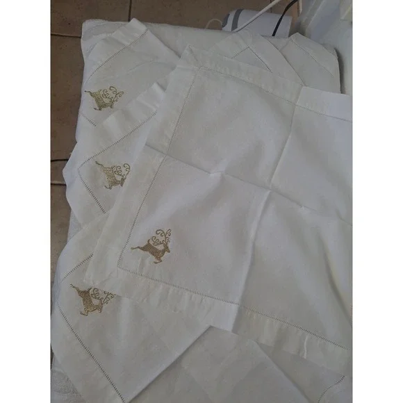Set of 4 White Christmas Dinner Napkins Gold Embroidered Reindeer Hemstitch