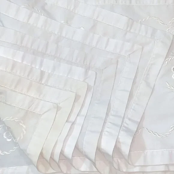 VTG, Off White Leaf Embroidered Tablecloth Cloth Napkins Set Of 8 Pc