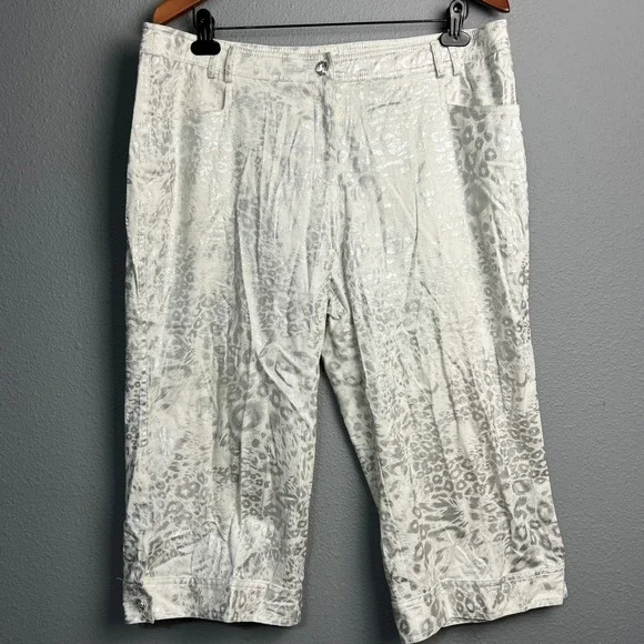 Capri Cropped Pants 12 White Silver Tie Die Animal Print Rhinestone Button Retro