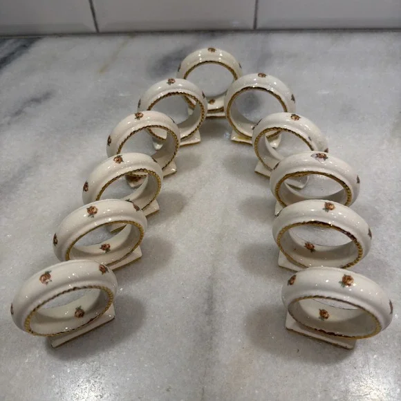 Set Of 11 vintage porcelain Napkin Rings With Roses/gold Trim‎ OLA001