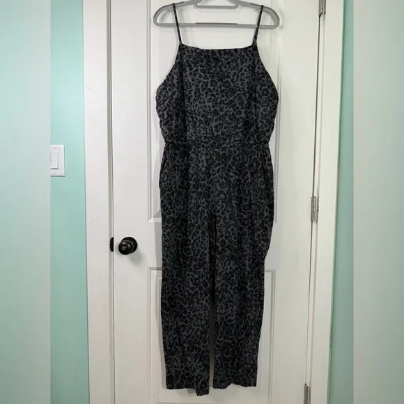 Old Navy Charcoal & Black Spaghetti-Strap Leopard Print Jumpsuit