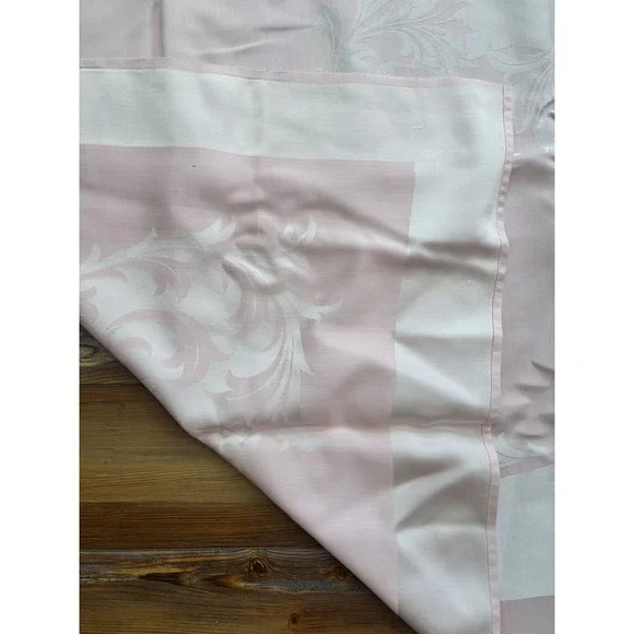 Damask Tablecloth With Baroque & Floral‎ Pattern Pink & White Cotton 58