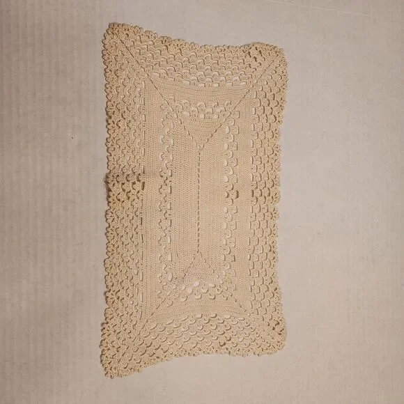 Rectangular handmade crocheted doilie 15.75 in x 9 in