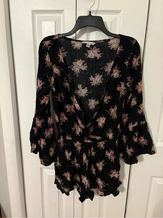American Eagle Outfitters Black Top with Pink Rose Print