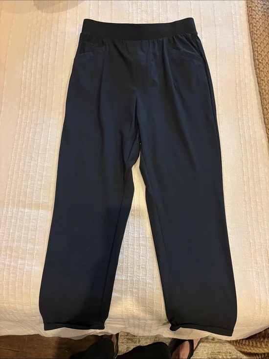Baleaf Women's Black Athletic Pants—New without the tags—Never worn