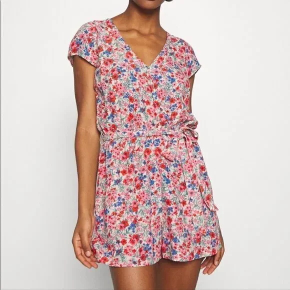 American Eagle XS floral romper shorts jumper