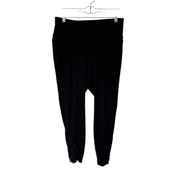 Livi‎ Active Leggings Women 14/16 Black Good Wicking 7/8 Lattice Detail Pocket