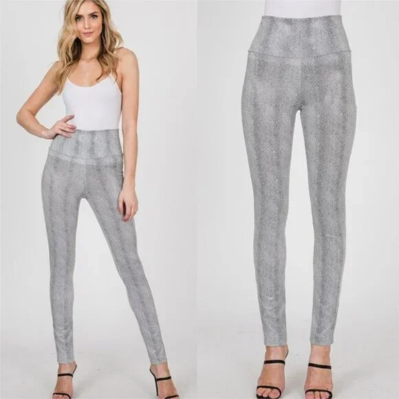 WHITE SNAKE PRINT PANTS