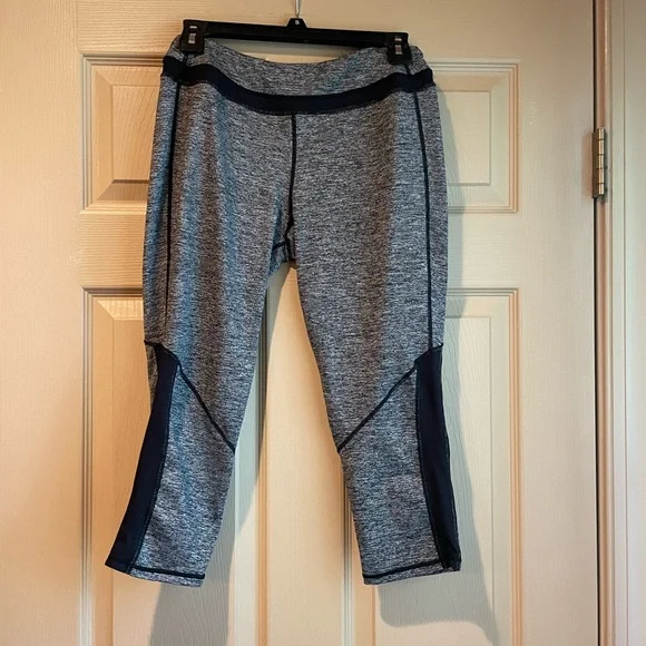 Kyodan Gray and Black Athletic Pants,‎ Size Medium