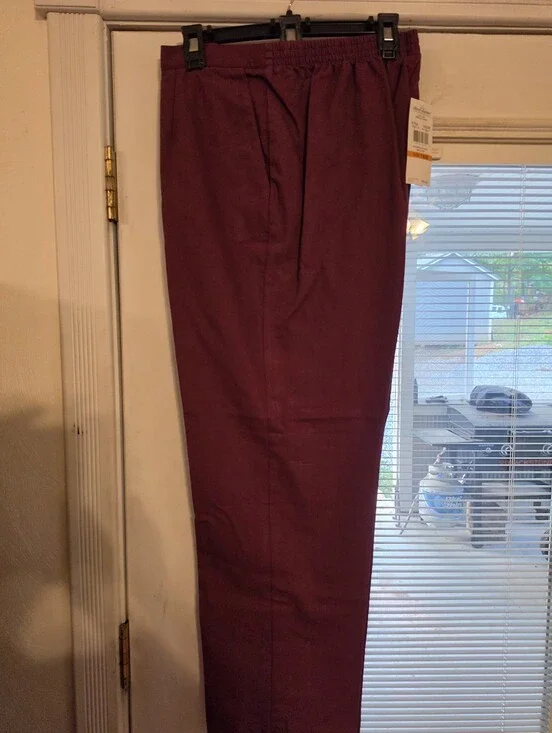 NWT Alfred Dunner Pants Womens 16W Pull On Half Elastic Waist Burgundy