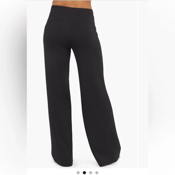 SPANX NEW Air Essentials wide leg pants