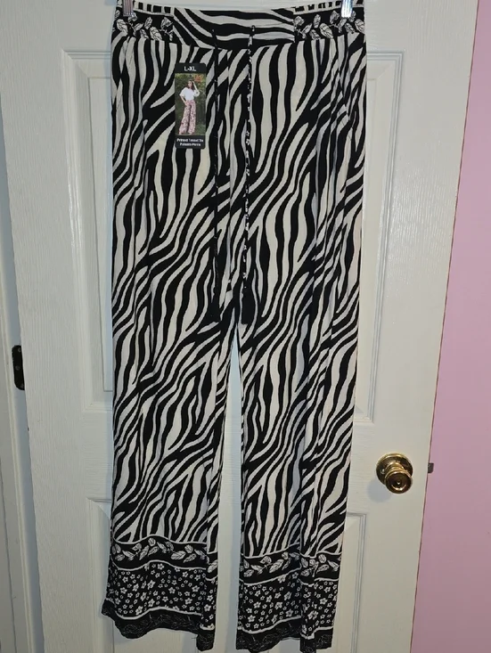 Wide Leg Zebra Print Pants - Black & White‎