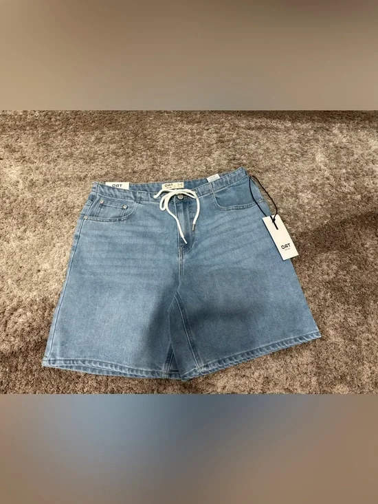 Oat New York 7in jort with tie front