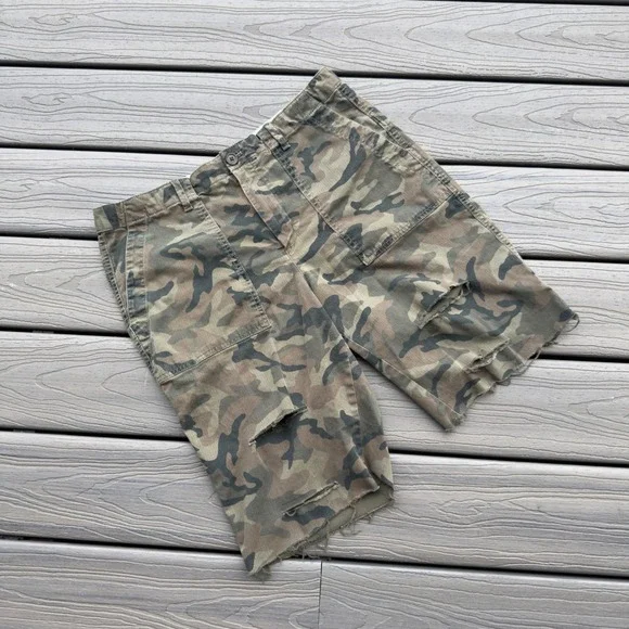 Modern Gap Skater Grunge Baggy Fit Camo Chino Shorts Womens