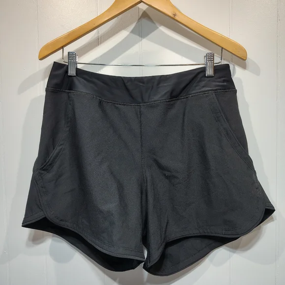 Lands End Women’s Black Swim / Athletic Shorts UPF‎ 50 4-Way Stretch Lined 5.5”