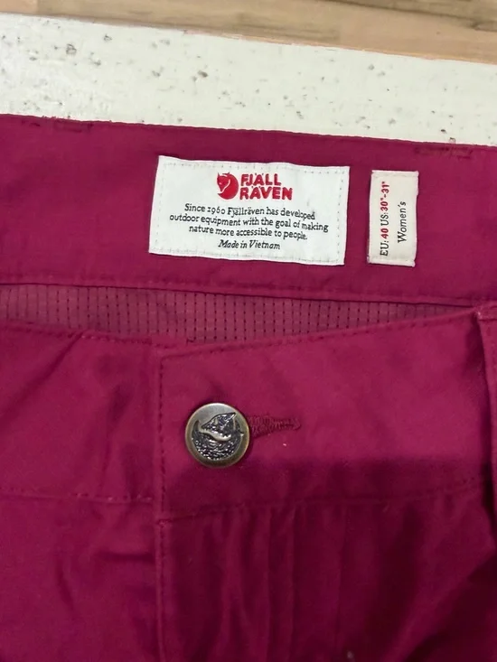 Fjallraven Women's Chinos in Magenta